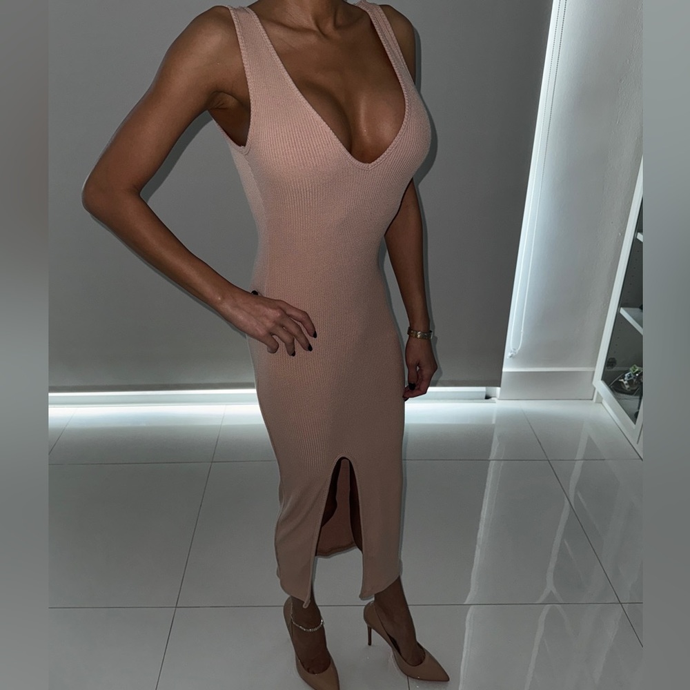 Deep V-neck midi dress